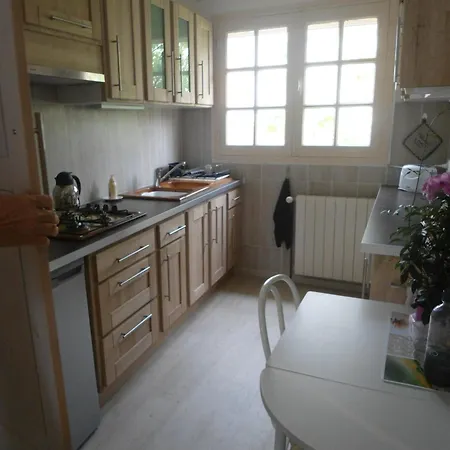 Villa Maison De 4pers Avec Jardinet Et Garage - V0549