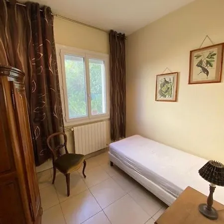 Villa Maison De 4pers Avec Jardinet Et Garage - V0549 *