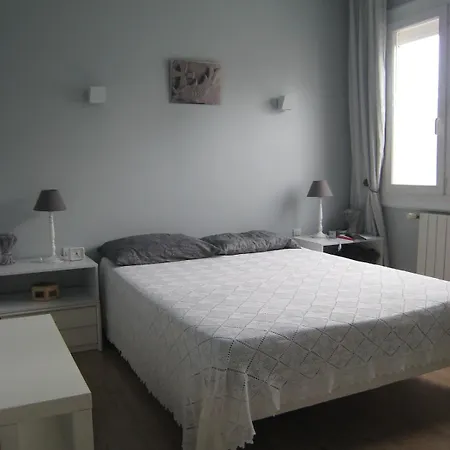 Villa Maison De 4pers Avec Jardinet Et Garage - V0549 Vias