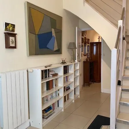Villa Maison De 4pers Avec Jardinet Et Garage - V0549